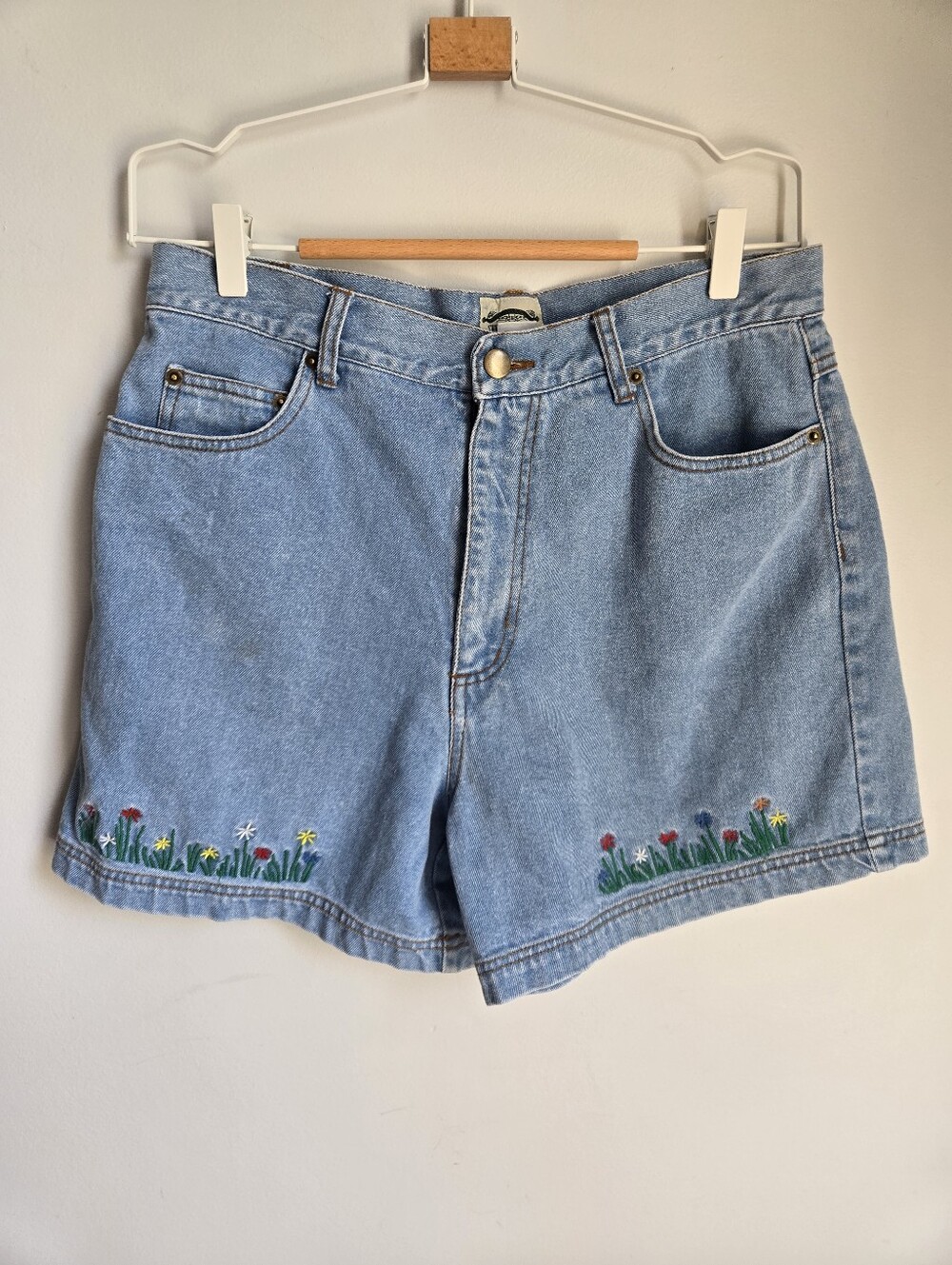 Vintage Denim Embroidered Flower Women’s Shorts - Light Blue